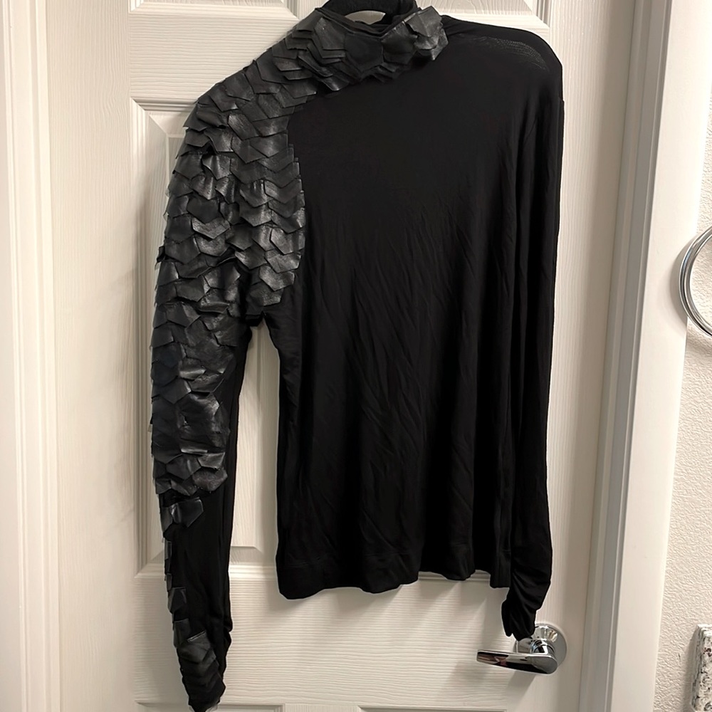 Long sleeve top